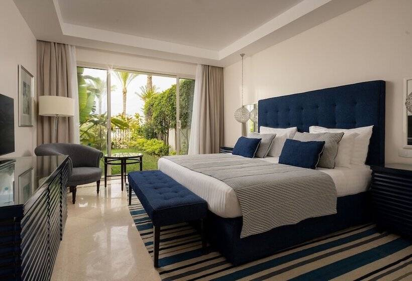 هتل Jaz Elite Crystal, Almaza Bay