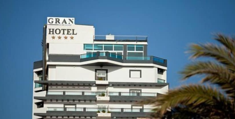 ホテル La Familia Gallo Rojo