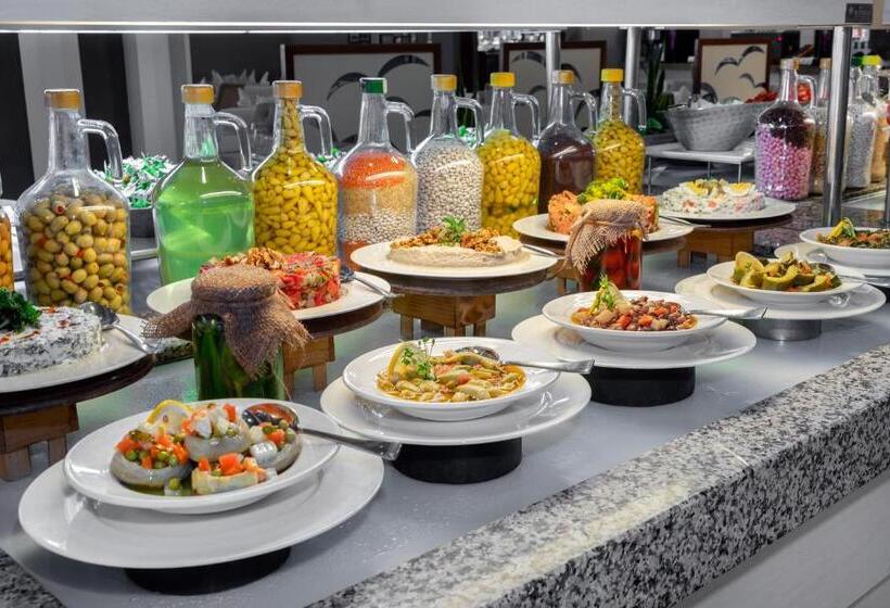 בית מלון כפרי Martı Myra   Ultra All Inclusive