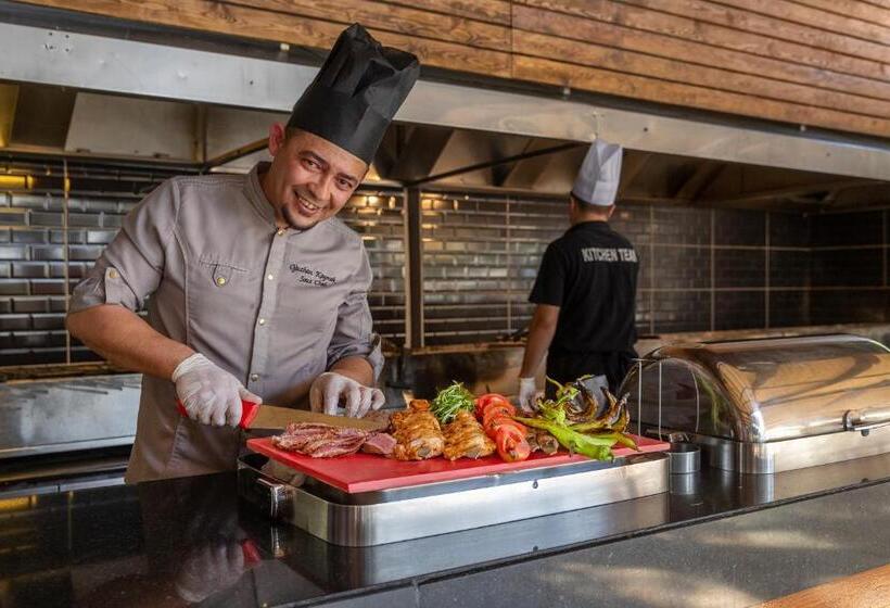 בית מלון כפרי Martı Myra   Ultra All Inclusive