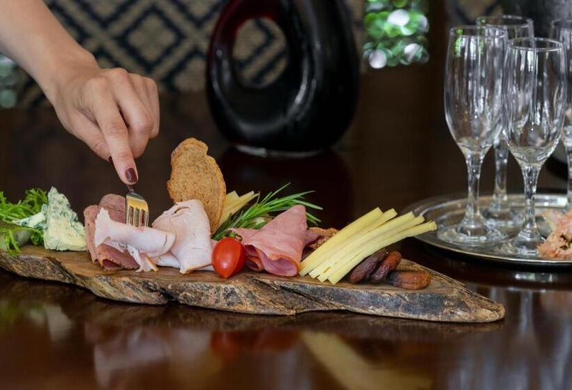 בית מלון כפרי Martı Myra   Ultra All Inclusive