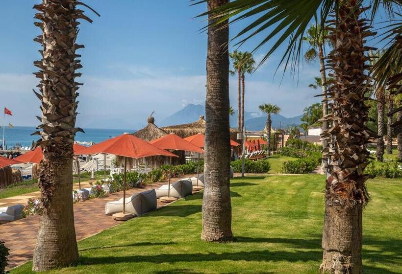 בית מלון כפרי Martı Myra   Ultra All Inclusive