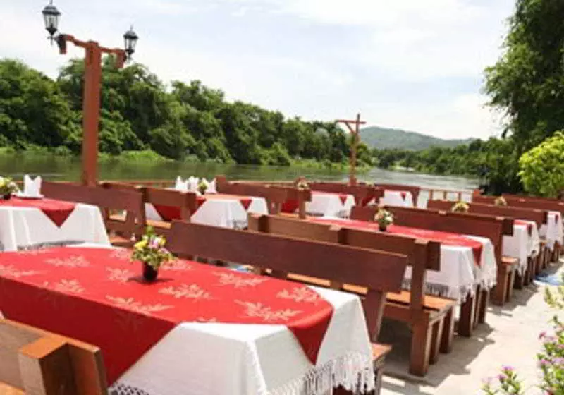 호텔 Royal River Kwai Resort And Spa