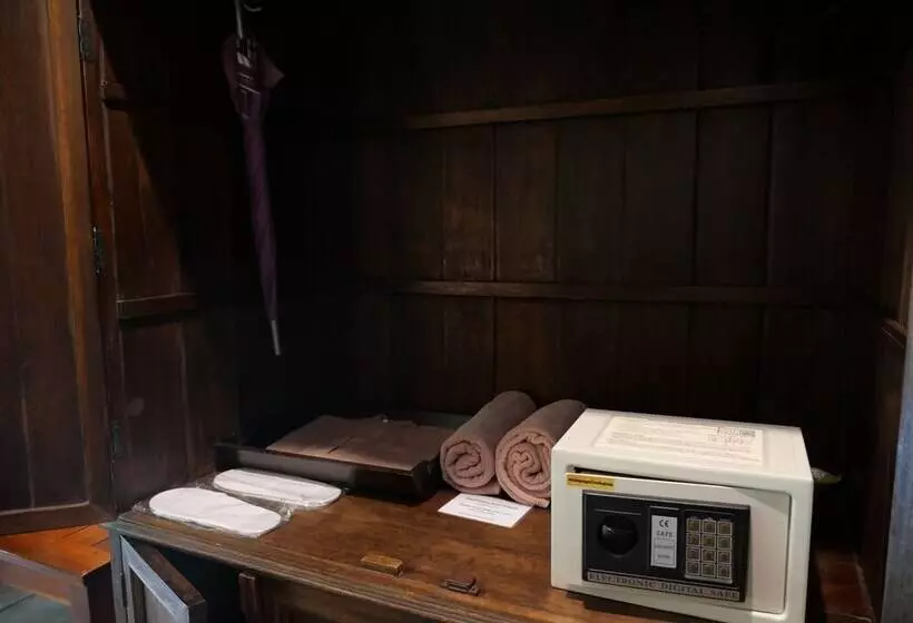 호텔 Royal River Kwai Resort And Spa