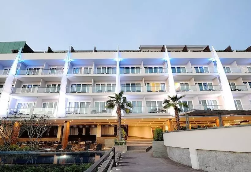 Sea Sun Sand Resort & Spa