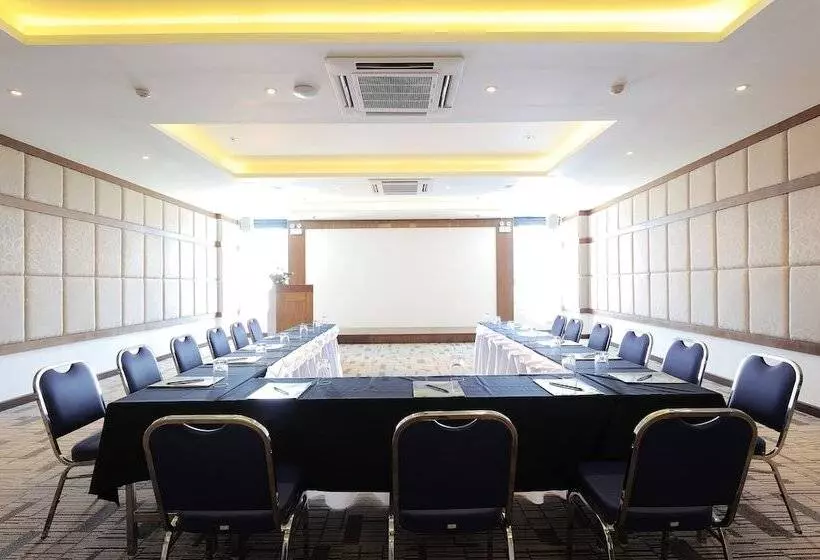 Sea Sun Sand Resort & Spa