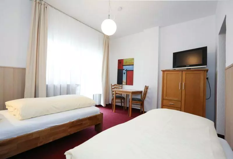 Hotelli Backerwirt   Wohnen Und Schlafen