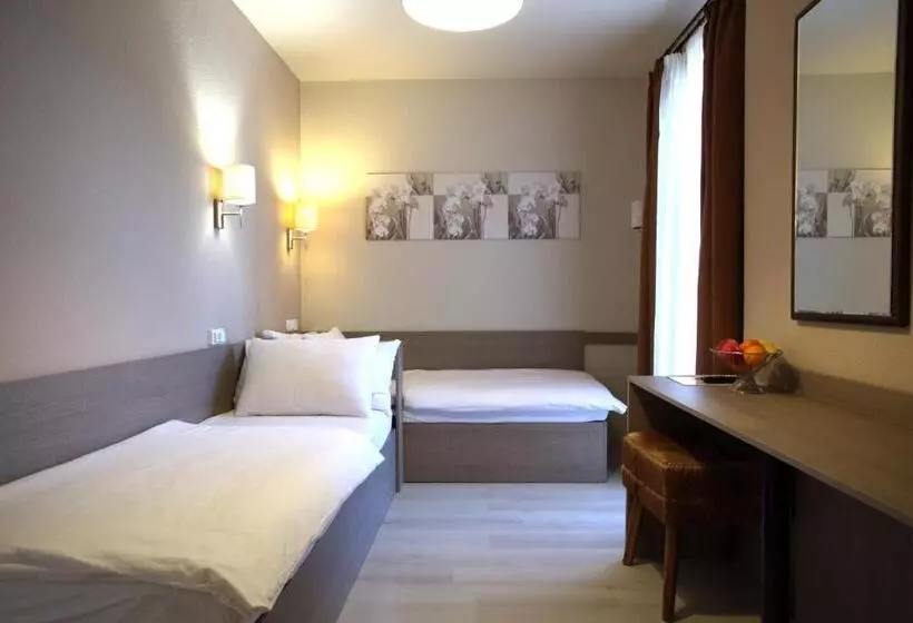 هتل La Riva
