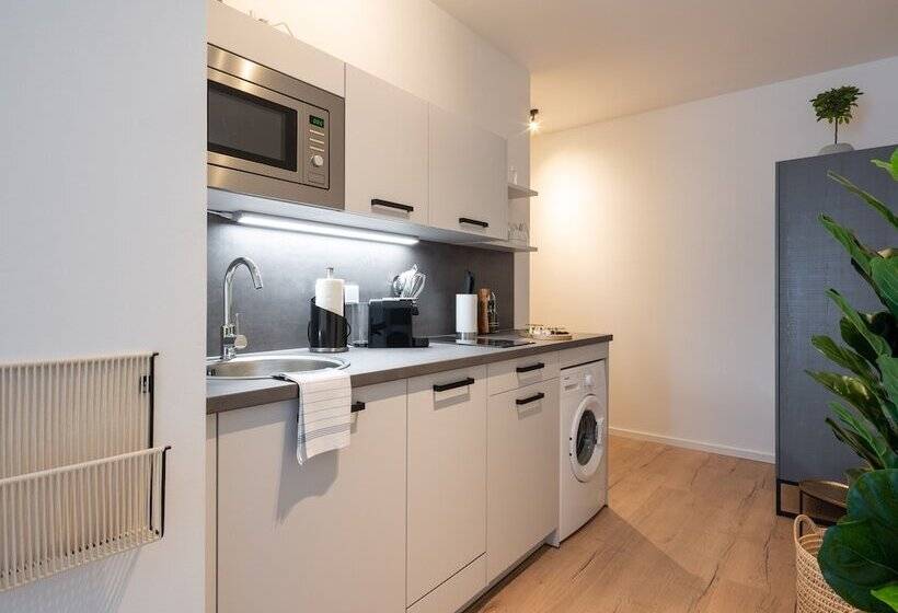 فندق Limehome Frankfurt Gutleutstraße