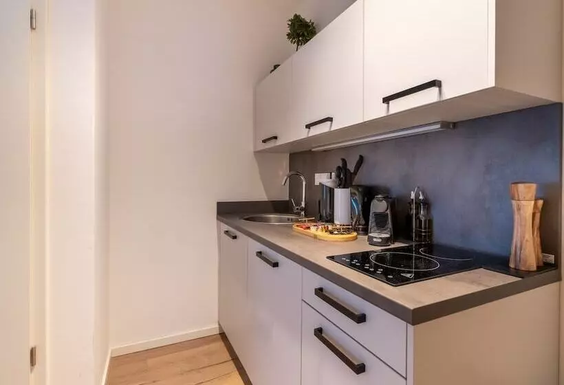 Hotelli Limehome Frankfurt Gutleutstraße