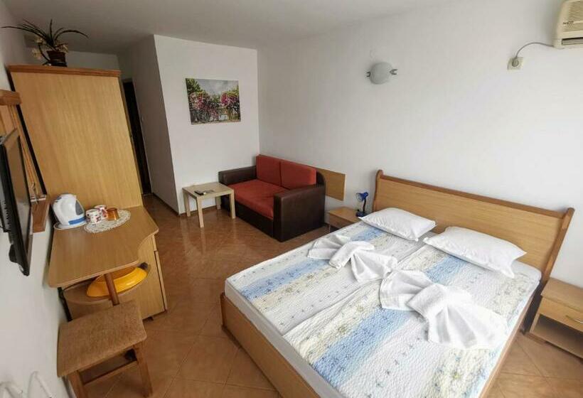 بنسيون Elena Guest House