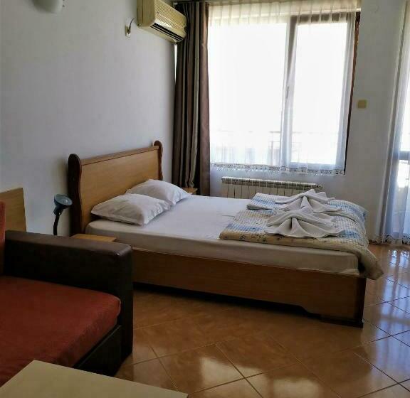 بنسيون Elena Guest House