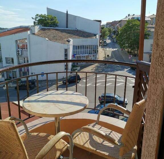 بنسيون Elena Guest House