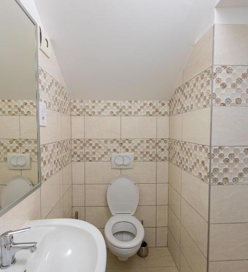 Пансион Hullam Rooms Siofok