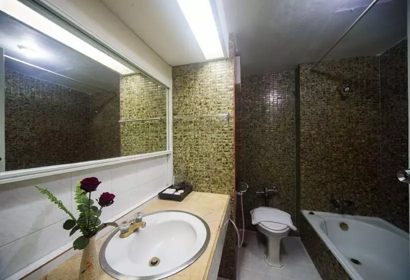 호텔 Amarin Nakorn