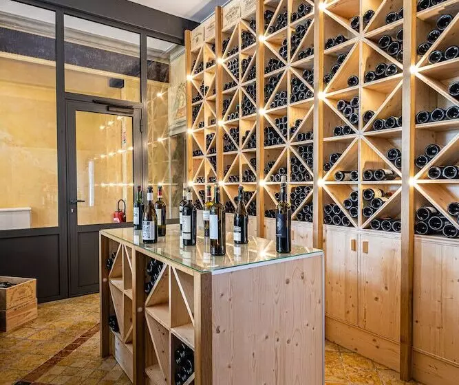 בית מלון כפרי Chateau Des Vigiers