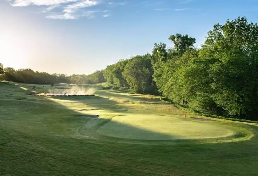 בית מלון כפרי Chateau Des Vigiers