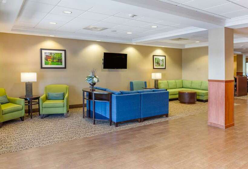 호텔 Comfort Suites Amish Country