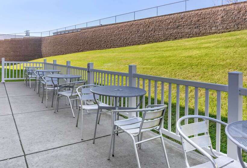 호텔 Comfort Suites Amish Country