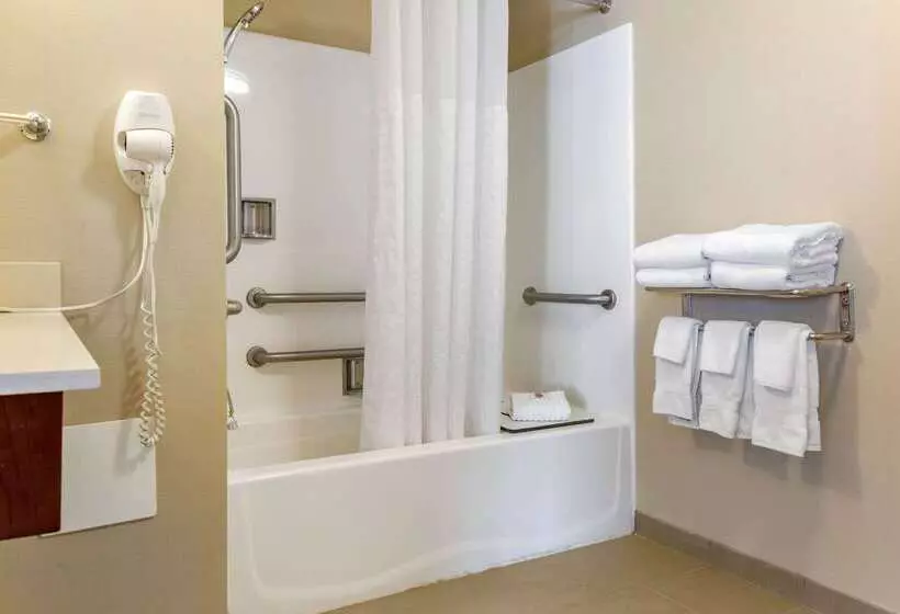 هتل Comfort Suites Amish Country