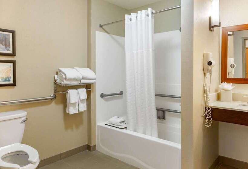 호텔 Comfort Suites Amish Country