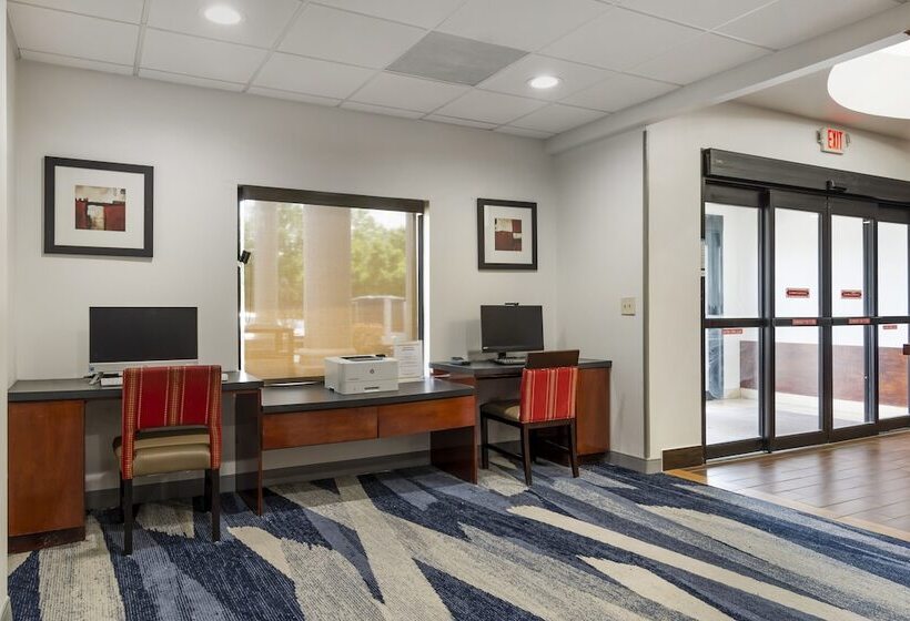 فندق Comfort Suites Atlanta Airport