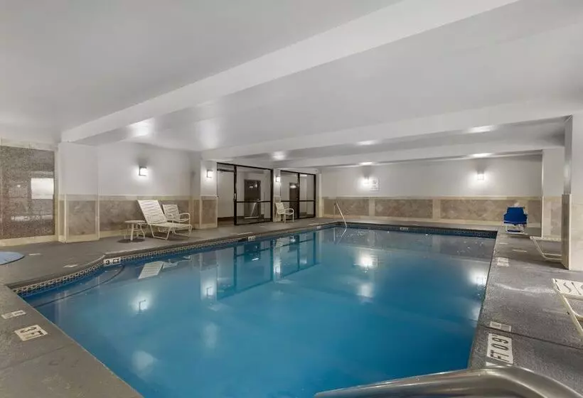 ホテル Comfort Suites Atlanta Airport