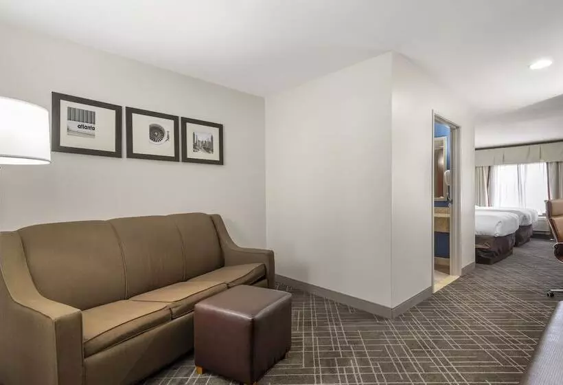 ホテル Comfort Suites Atlanta Airport