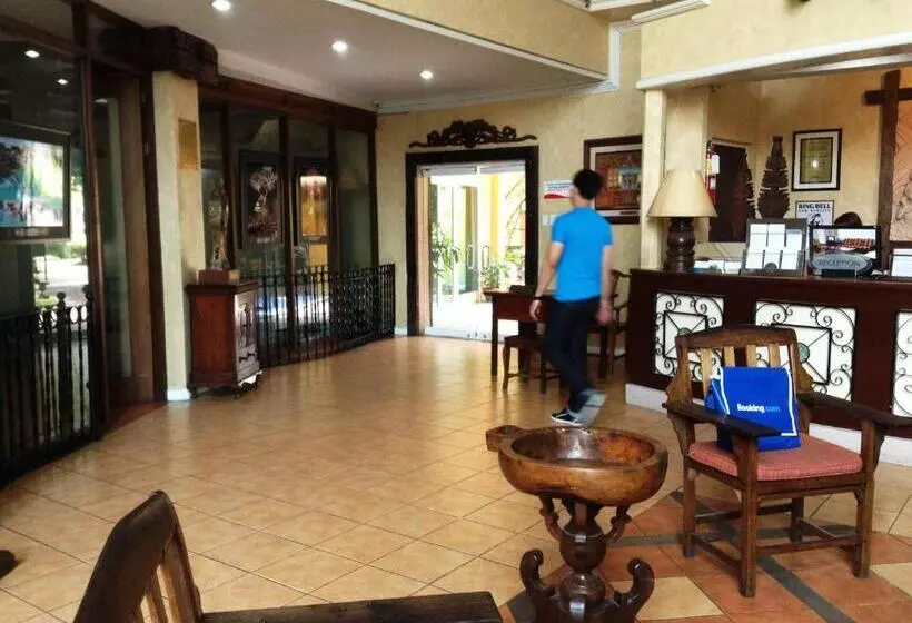 酒店 Crown Regency Residences Davao