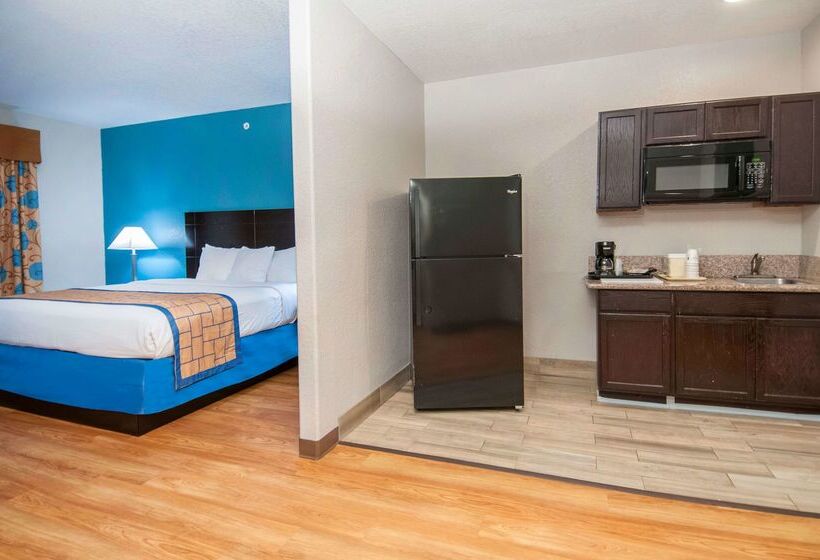 فندق Days Inn & Suites By Wyndham San Antonio Near Frost Bank Center