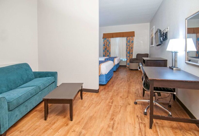 فندق Days Inn & Suites By Wyndham San Antonio Near Frost Bank Center