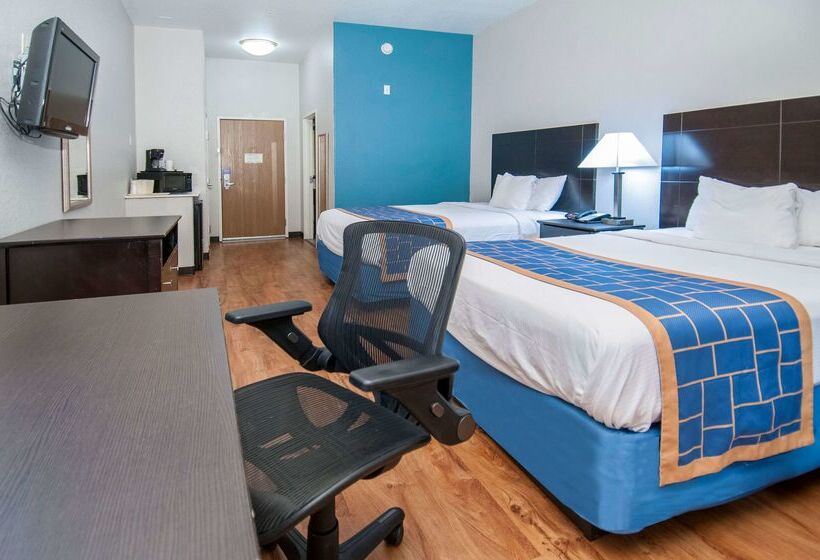 فندق Days Inn & Suites By Wyndham San Antonio Near Frost Bank Center