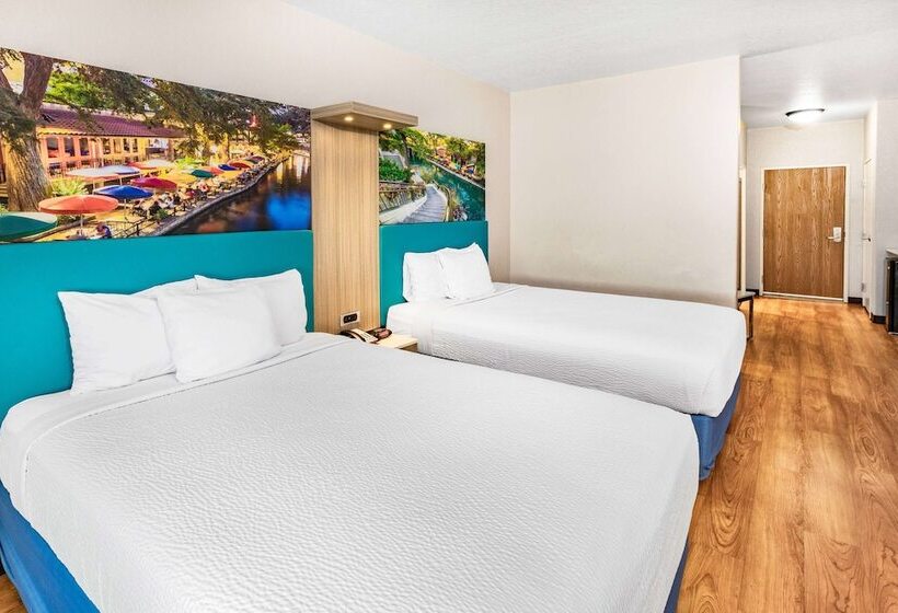 فندق Days Inn & Suites By Wyndham San Antonio Near Frost Bank Center
