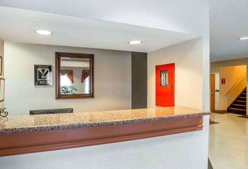 فندق Econo Lodge