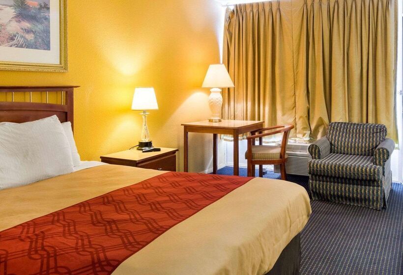 Отель Econo Lodge Petersburg Fort Lee