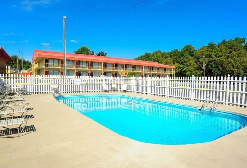 هتل Econo Lodge Petersburg Fort Lee
