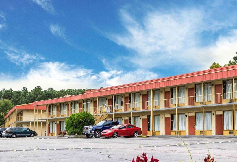 Отель Econo Lodge Petersburg Fort Lee