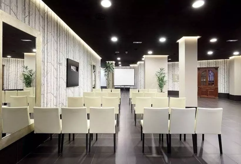 هتل Eurostars Sevilla Boutique