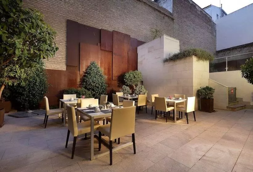 هتل Eurostars Sevilla Boutique