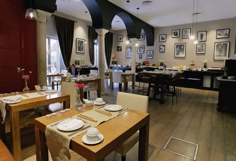 هتل Eurostars Sevilla Boutique