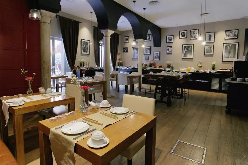 هتل Eurostars Sevilla Boutique