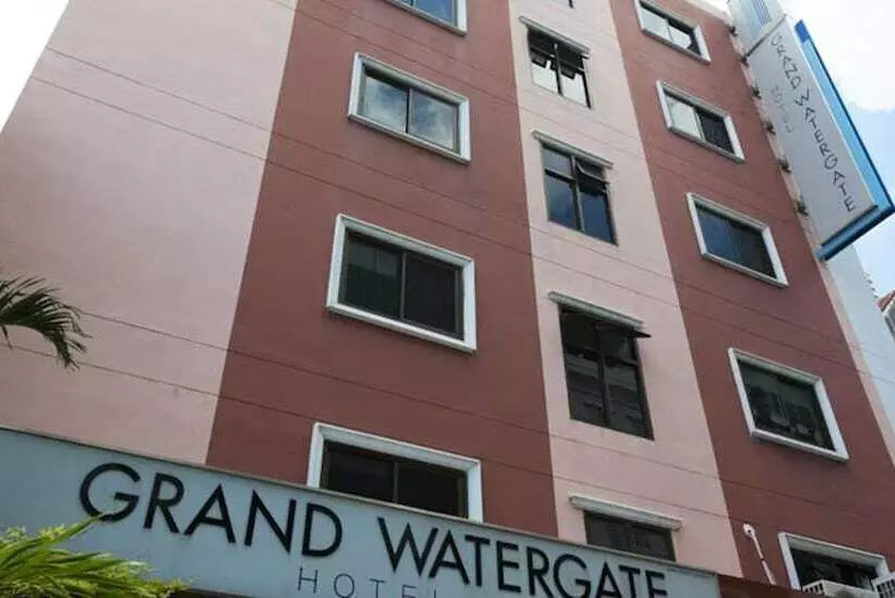 هتل Grand Watergate