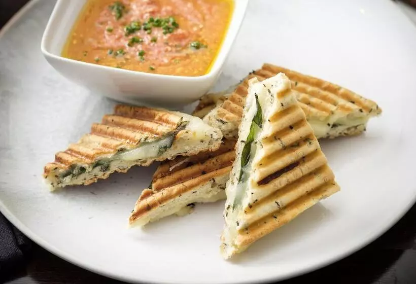 Kimpton Hotel Monaco Baltimore Inner Harbor, An Ihg