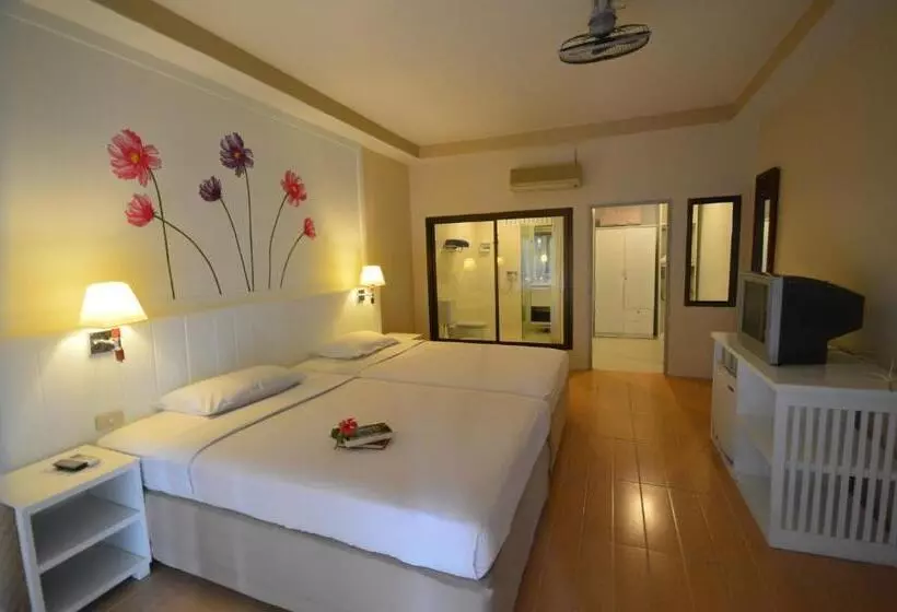 Отель Koh Hai Fantasy Resort & Spa