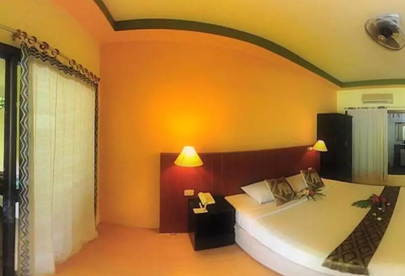 Отель Koh Hai Fantasy Resort & Spa