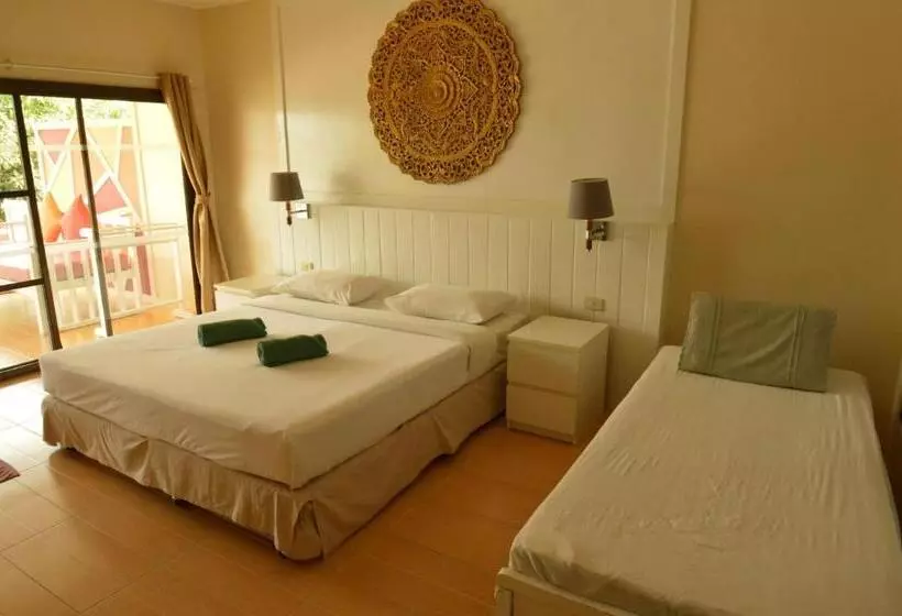 Отель Koh Hai Fantasy Resort & Spa