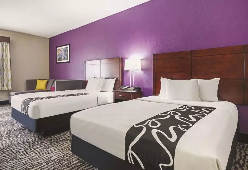 Отель La Quinta By Wyndham Fresno Northwest