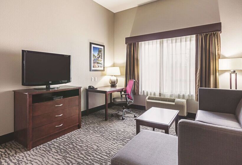 هتل La Quinta By Wyndham Fresno Northwest
