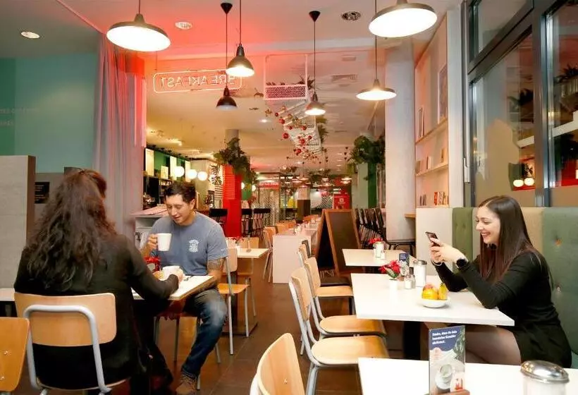 Meininger Hotel Berlin Hauptbahnhof