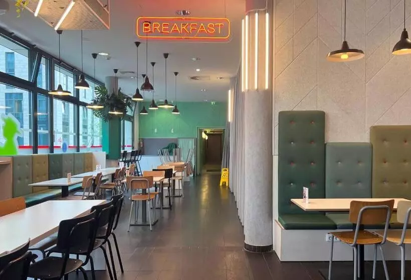 Meininger Hotel Berlin Hauptbahnhof